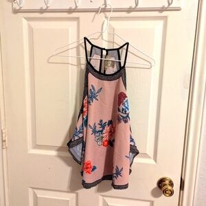 ✨3/$15✨ Flying Tomato Women's Top